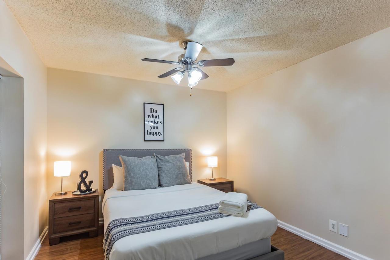 Studio In The Heart Of Memphis Apartment Exterior photo