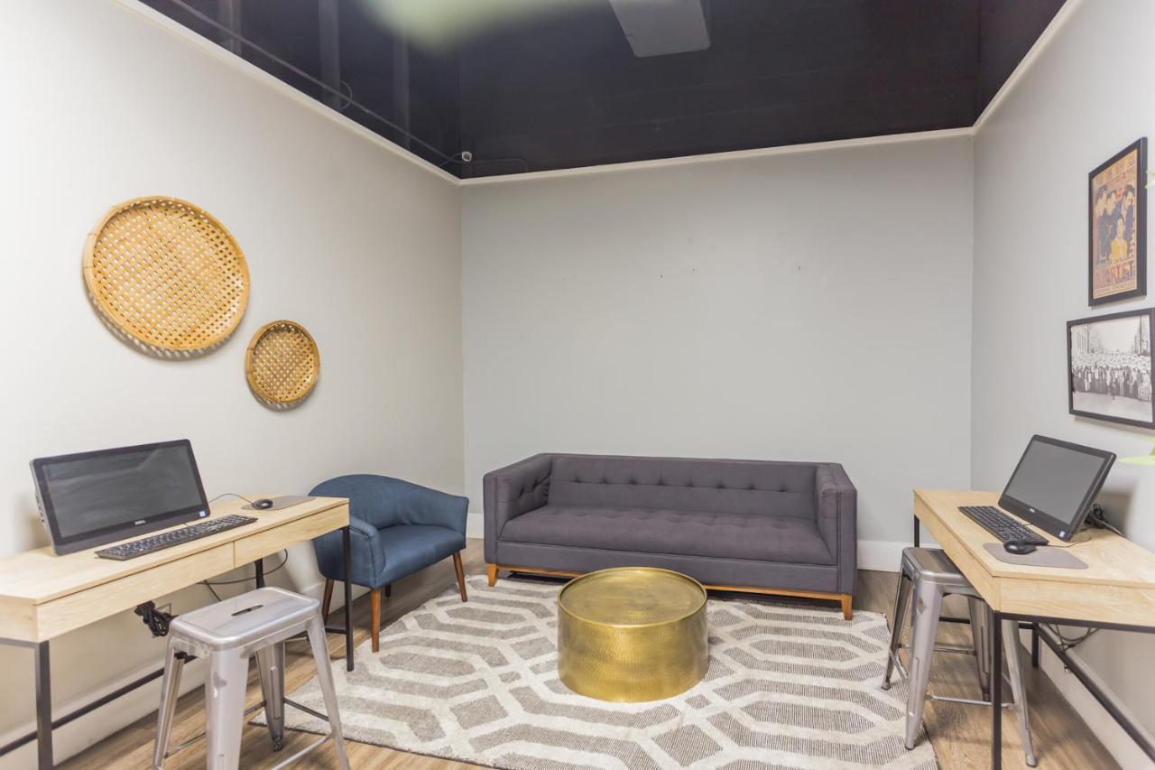 Studio In The Heart Of Memphis Apartment Exterior photo
