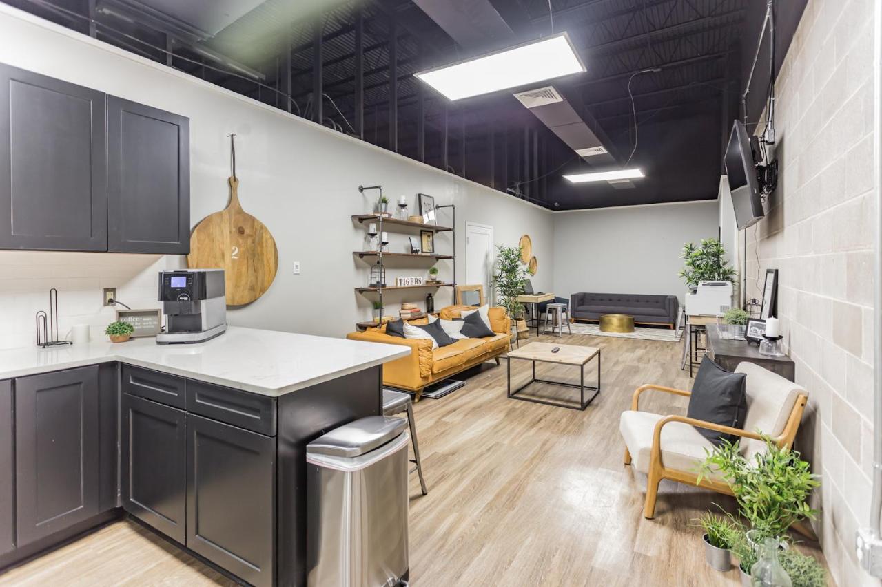 Studio In The Heart Of Memphis Apartment Exterior photo